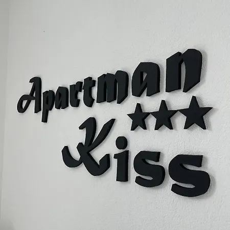 Kis Apartment